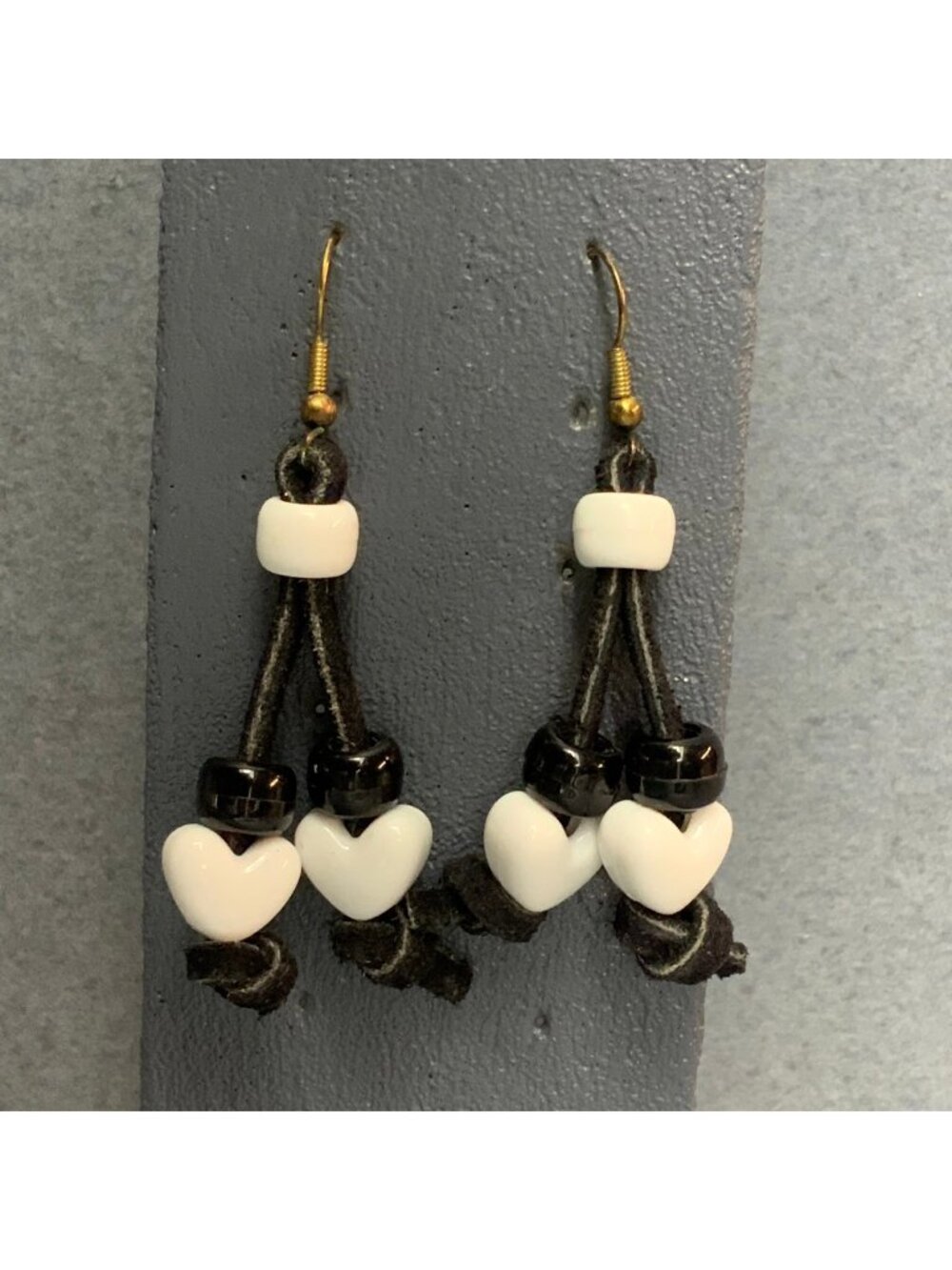Beaded Dangle Pierced Earrings 2.5 In Black Suede White Acrylic Heart Retro Fun